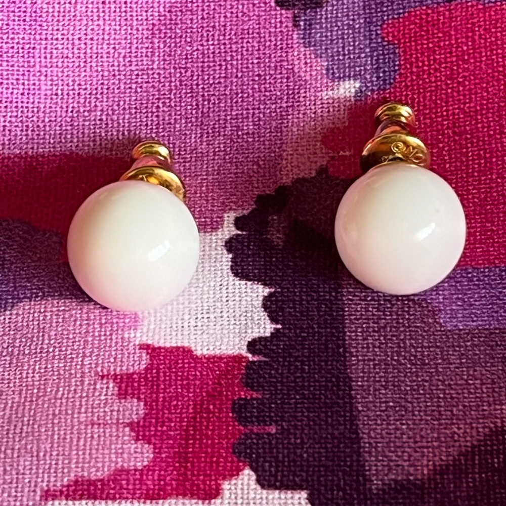 Monet ~ Vintage White Ball Post Earrings